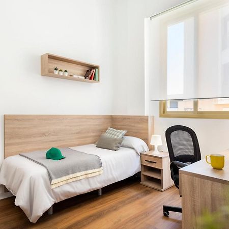 Micampus Armendariz Student Residence 세비야 외부 사진